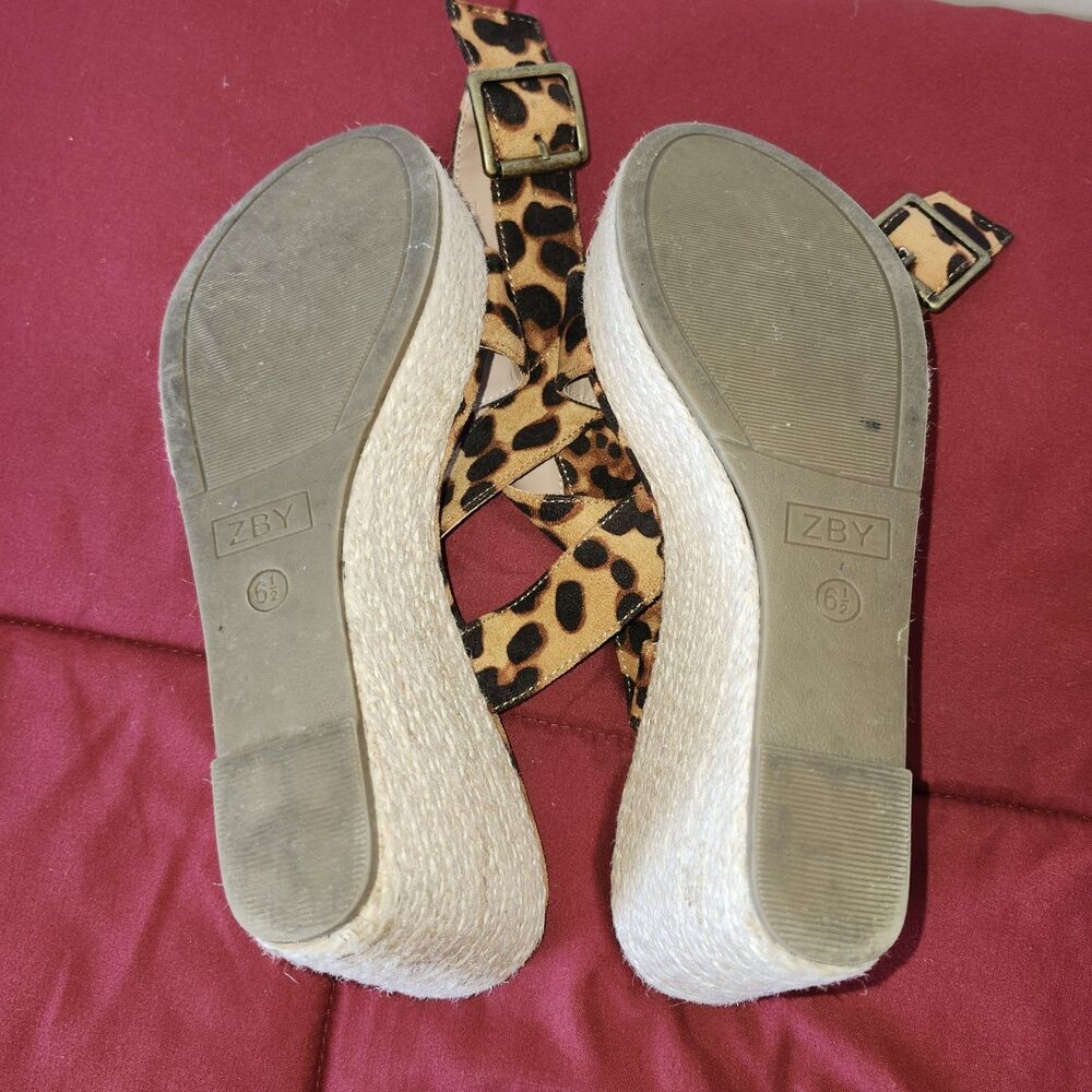 Coutgo Womens Leopard Print Espadrille Wedge Sandals 6.5 Crisscross Ankle Strap - Picture 8 of 9